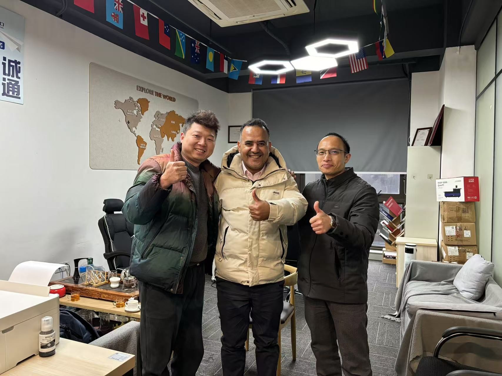 Latest company case about Customers Visit Our Company