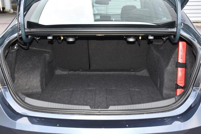 Wholesale Chevrolet Malibu Xl 2023 1.5T 2.0T 9AT 2wd Cheap Petrol Sedan Car Best Gasoline Car Chevrolet New Cars 4